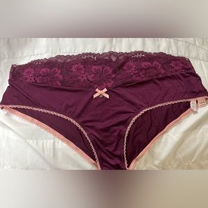 Body by Victoria waist lace hip hugger penny